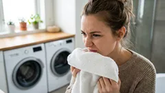 Proč ručníky po vyprání zapáchají – a jak to napravit, aby byly dokonale čisté