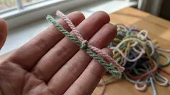 Zbytky příze nevyhazujte: udělejte si etno deku z mini kousků krok za krokem